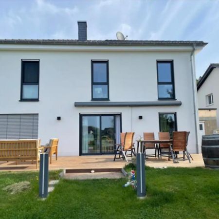 Modernes Ferienhaus In Uedersdorf Buitenkant foto