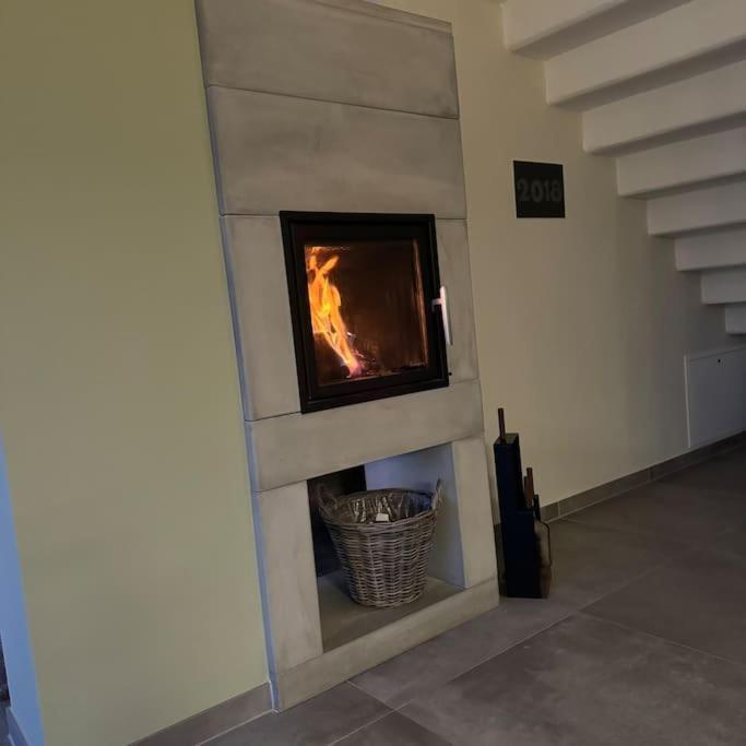 Modernes Ferienhaus In Uedersdorf Buitenkant foto