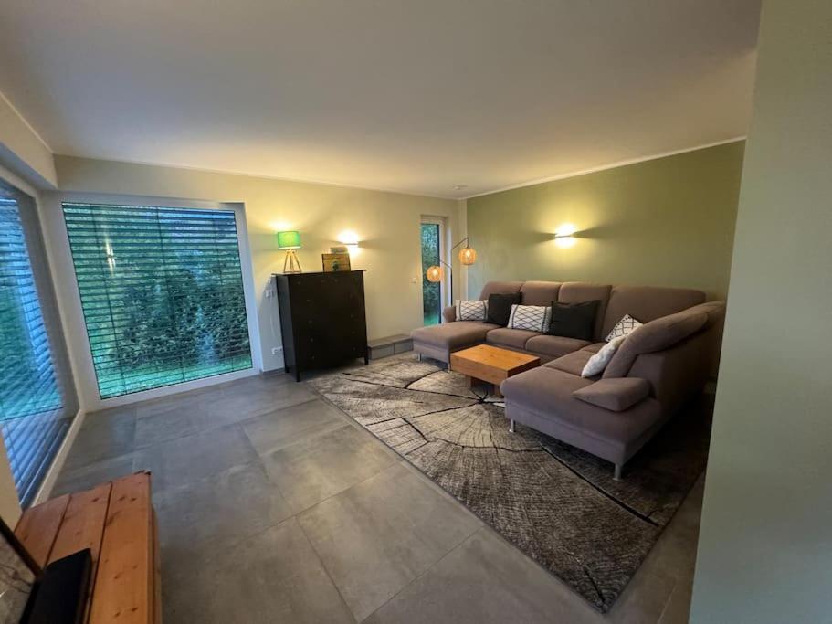 Modernes Ferienhaus In Uedersdorf Buitenkant foto